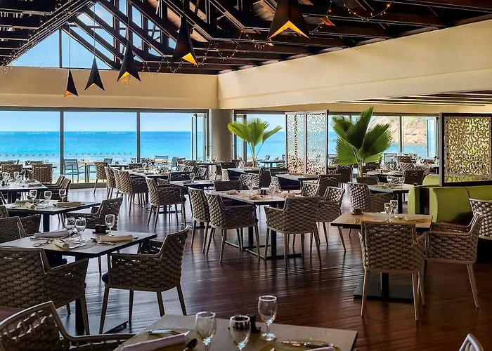 Avani Barbarons Seychelles Grand Anse (Mahe)