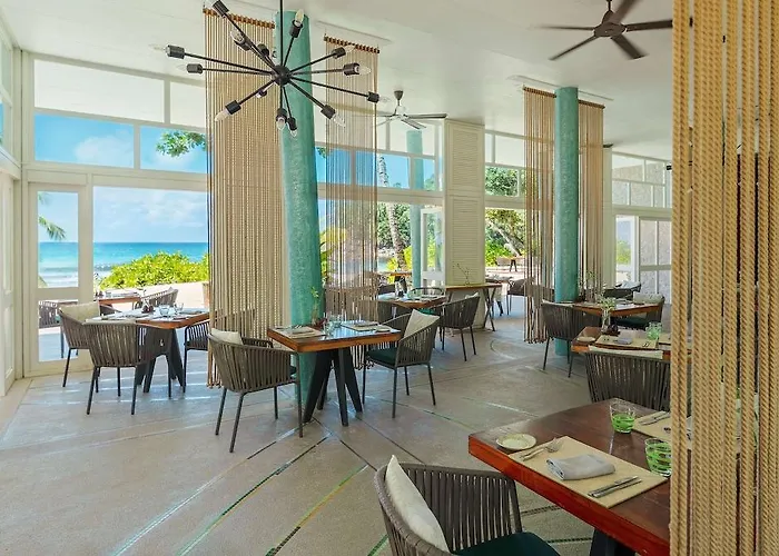 Avani Barbarons Seychelles 5*