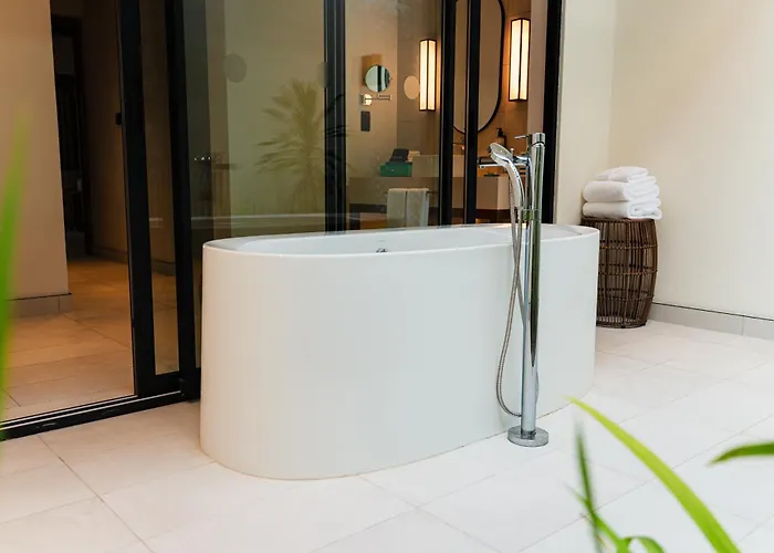 Resort Avani Barbarons Seychelles Grand Anse (Mahe)